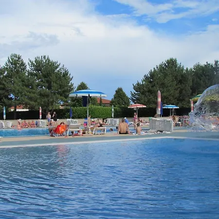 Flat In A With Pools And Tennis Courts Apartment