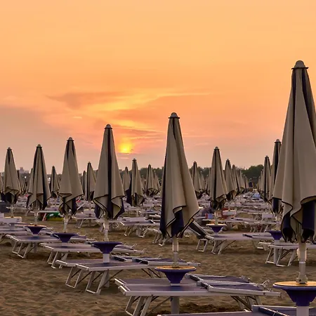 Flat In A With Pools And Tennis Courts * Bibione